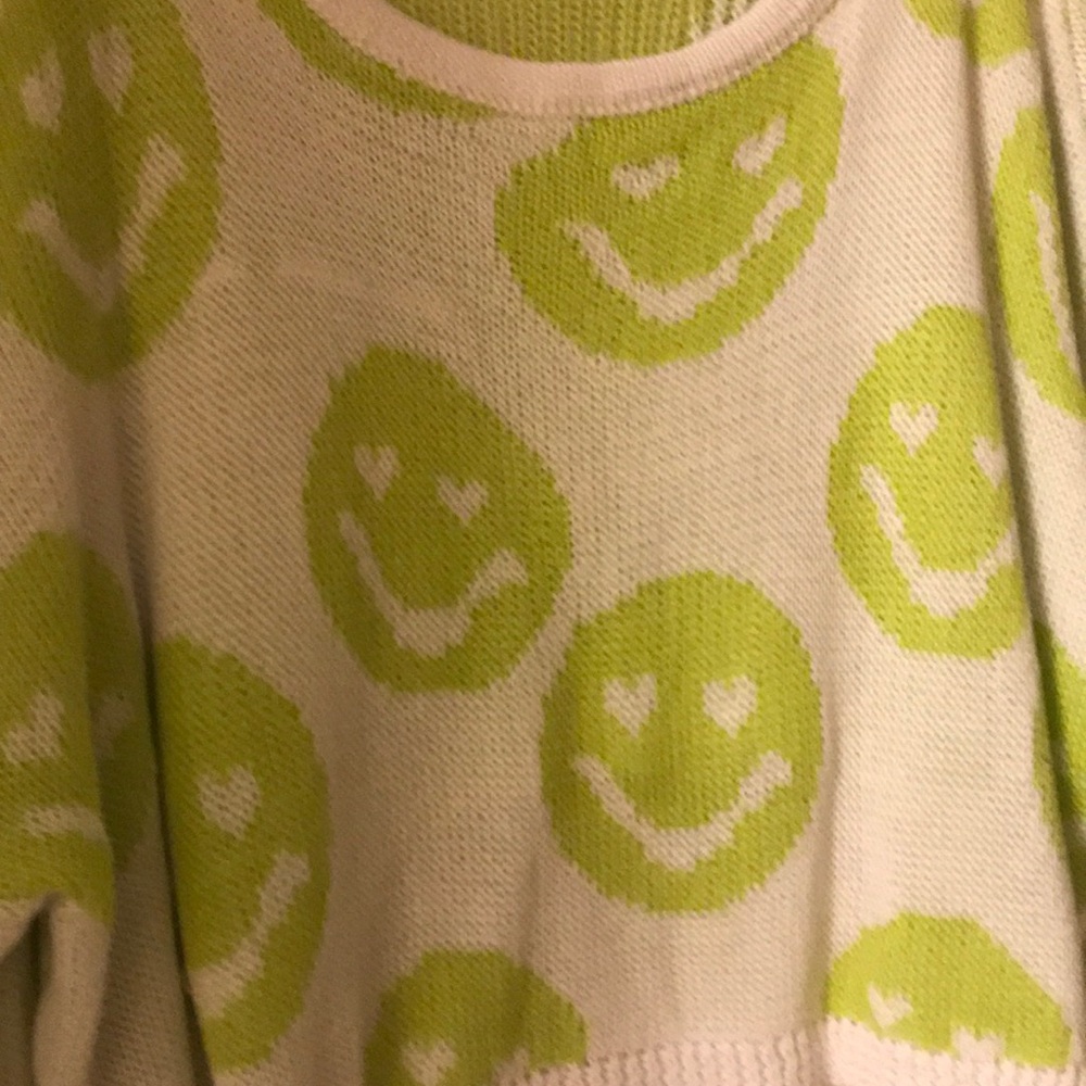 New top - Picture 2 of 4